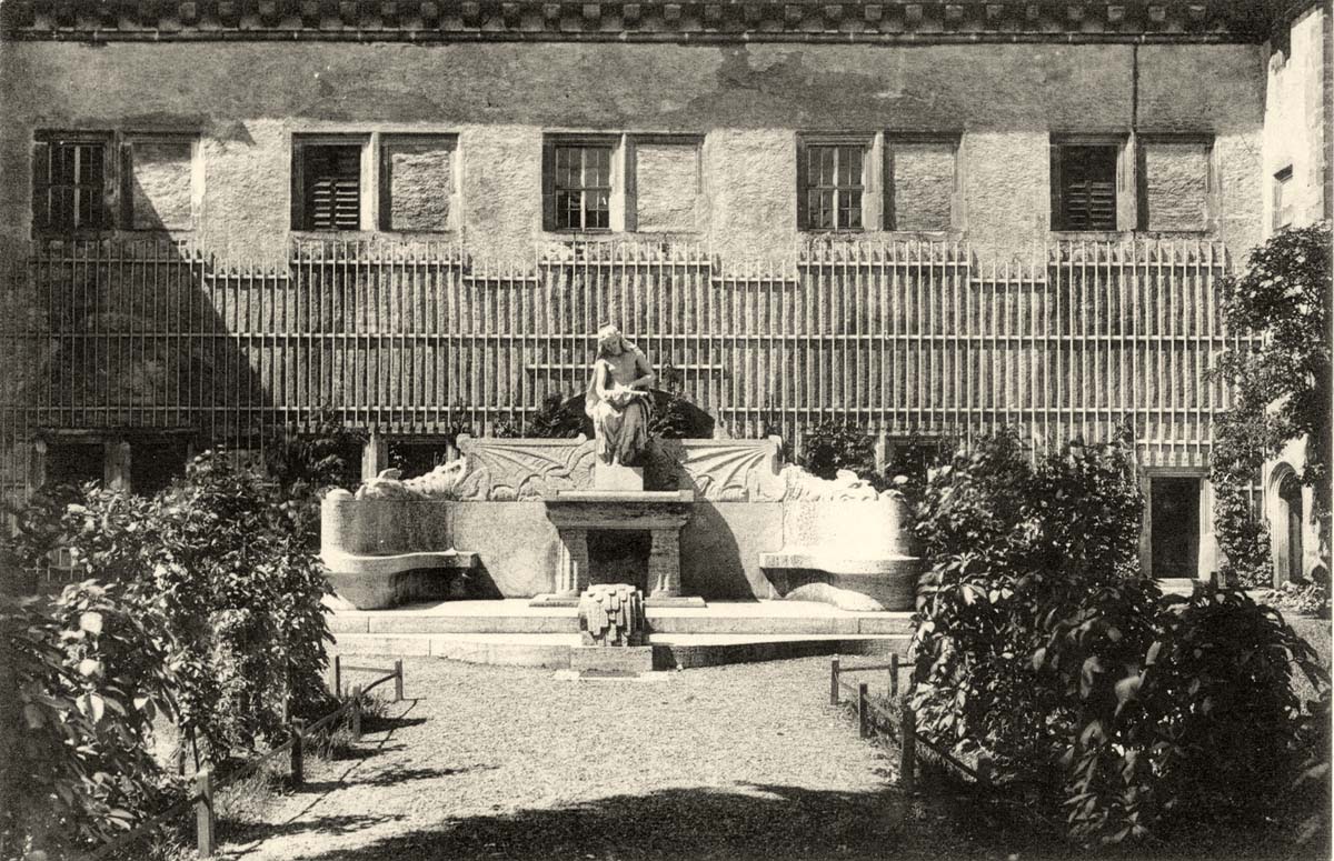 Augustusburg. Märchenbrunnen im Schloß Augustusburg, 1913