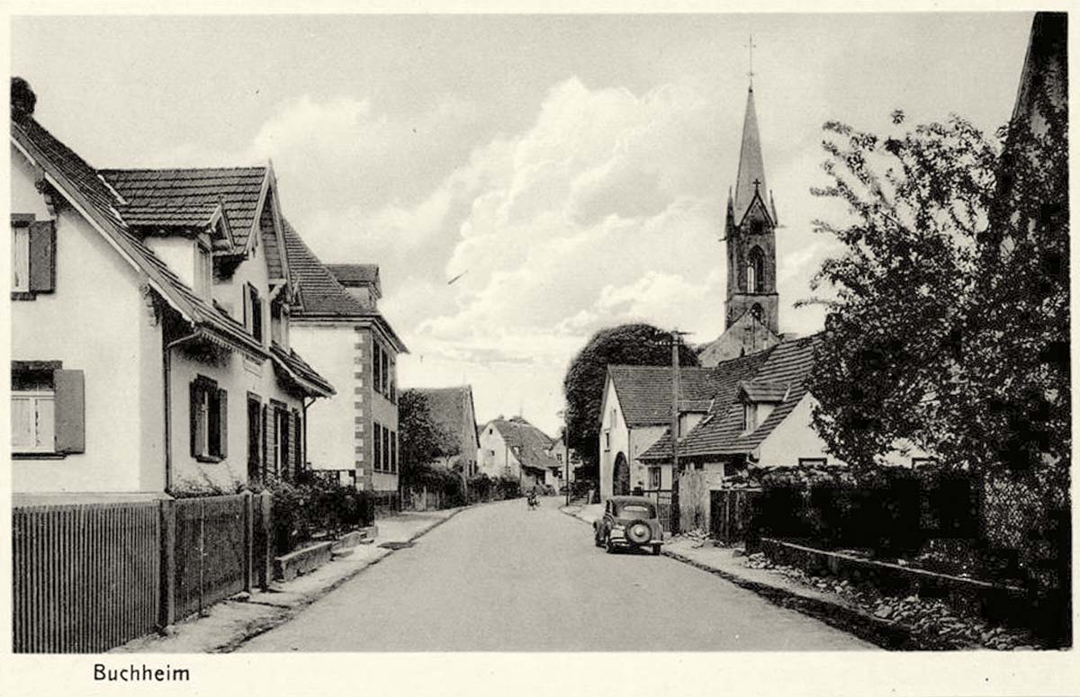 Buchheim (Ldk. Tuttlingen). Dorfstraße und Kirche