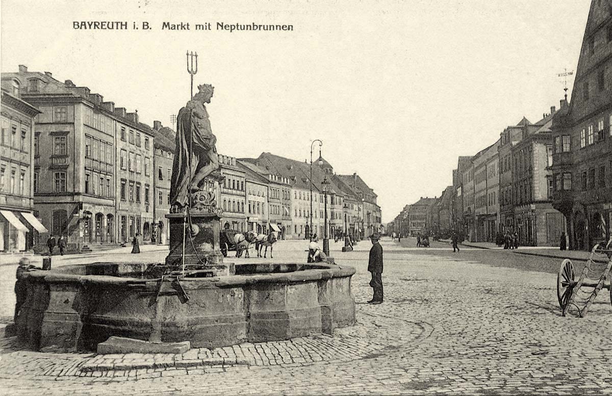 Bayreuth. Marktplatz mit Neptun Brunnen