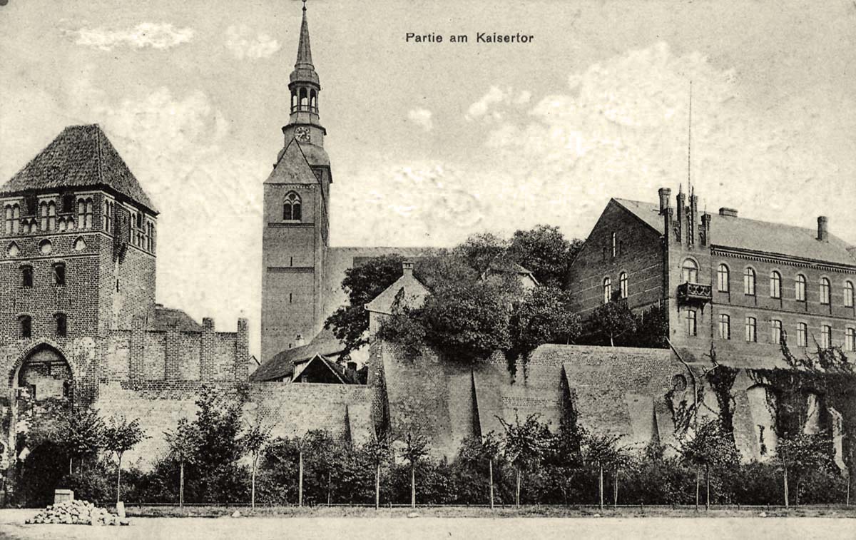 Baruth (Mark). Kaisertor, 1911