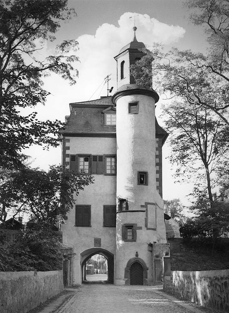 Babenhausen. Ehemaliges Wasserschloss des Grafen von Hanau, 1961
