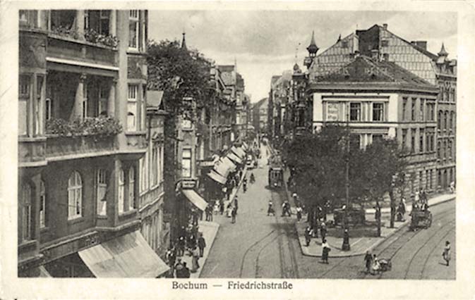 Bochum. Friedrichstrasse mit Strassenbahn