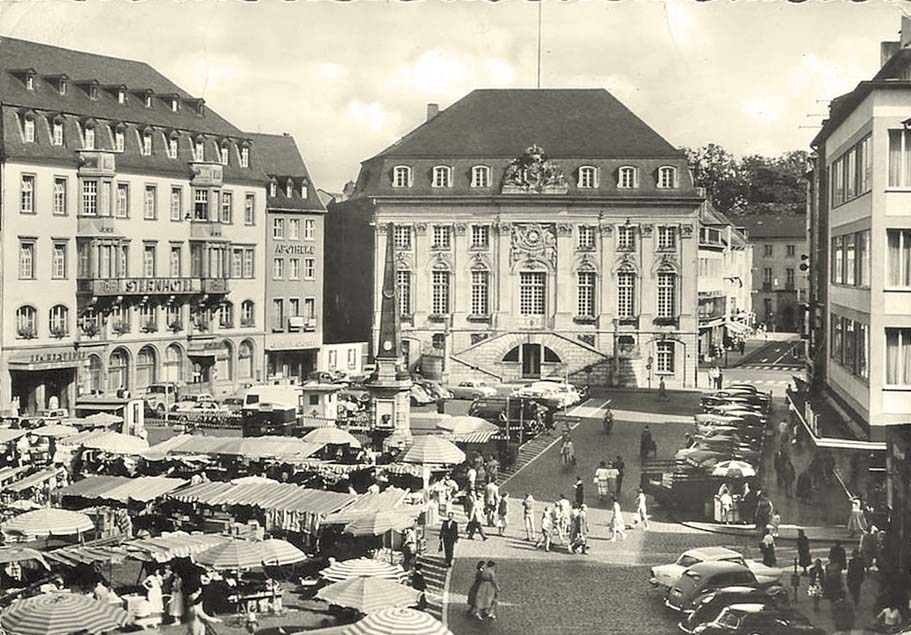 Bonn. Marktplatz mit Rathaus, Sternhotel und Apotheke