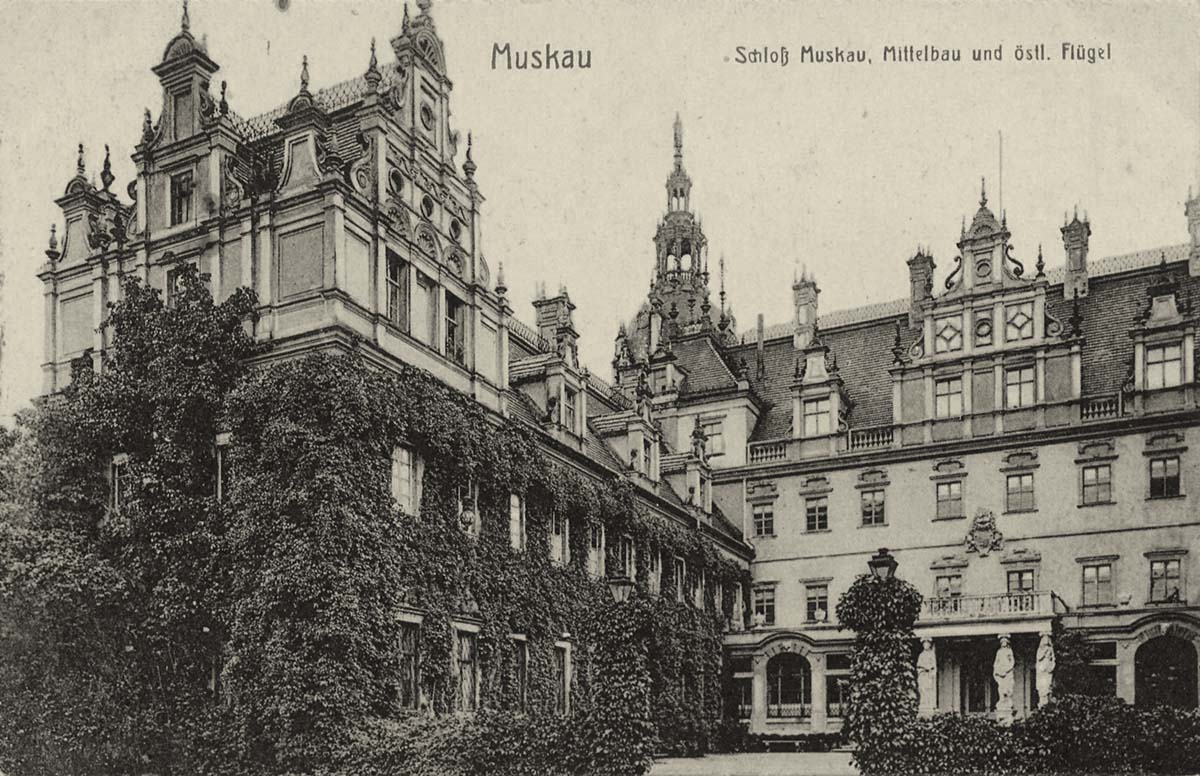 Bad Muskau. Schloß - Mittelbau und östlicher Flügel, 1918