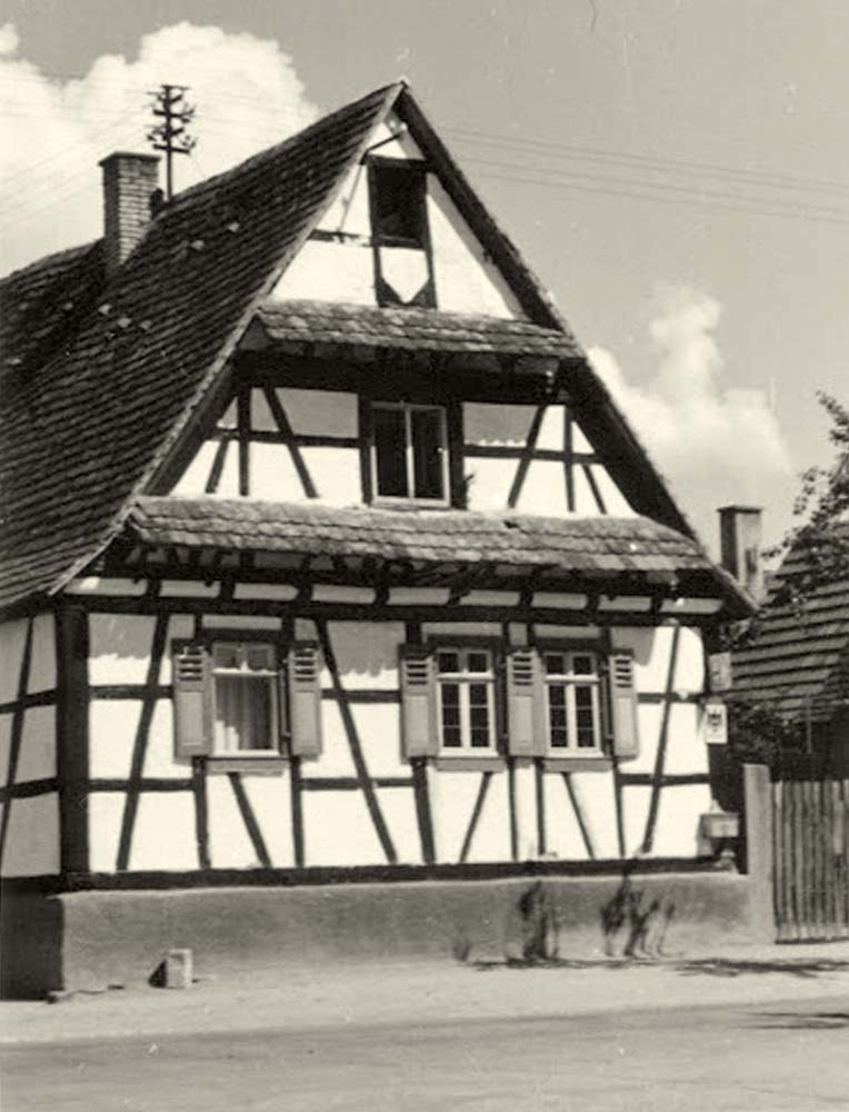 Dettenheim. Fachwerkhaus, 1957