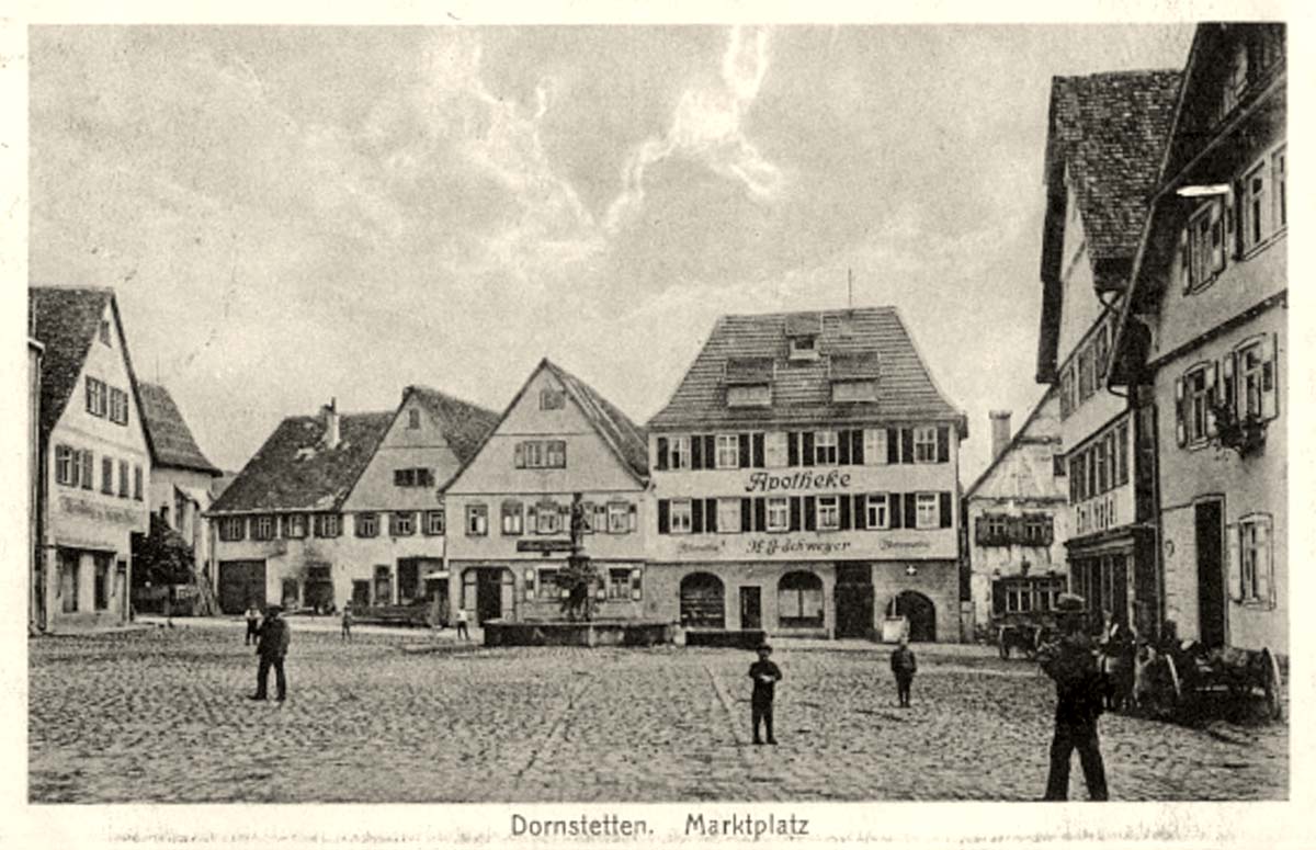 Dornstetten. Marktplatz mit Apotheke, 1917