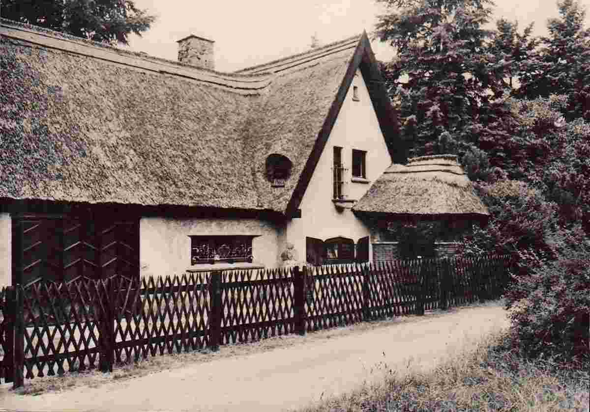 Diensdorf-Radlow. Haus der Schriftstellerin Hedda Zinner, 1966