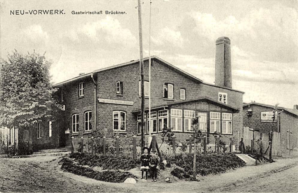 Dassow. Gastwirtschaft Brückner, Kinder, 1917