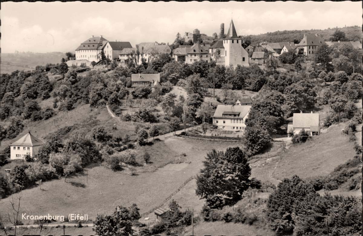 Dahlem (Euskirchen). Kronenburg - Blick auf Ort, um 1960