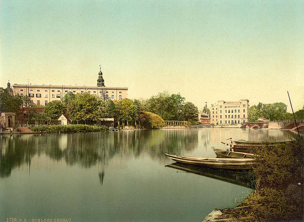 Dessau-Roßlau. Herzogliche Schloß und Mühle, um 1890