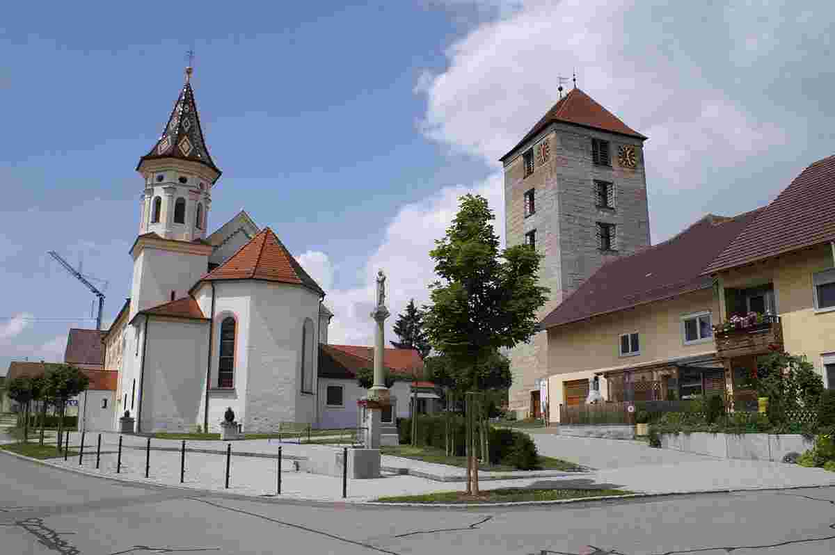 Emerkingen. Kirche und Römerturm