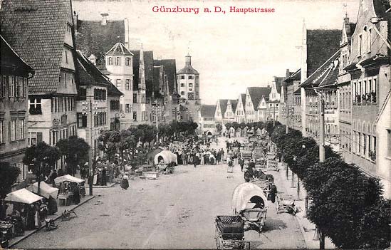 Günzburg. Markttag in der Hauptstraße