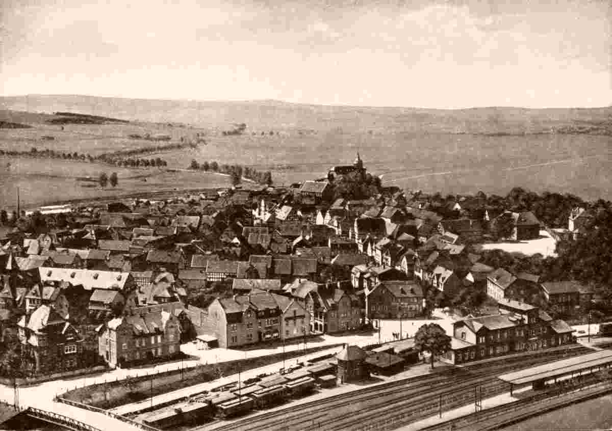 Blick auf Kirchhain mit Bahnhof, Luftbild