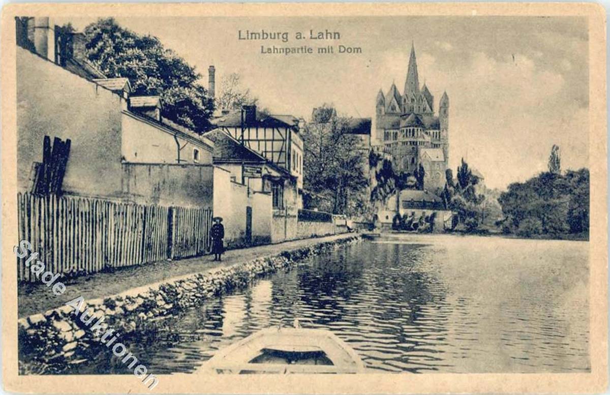 Limburg an der Lahn. Blick am Dom mit Lahn