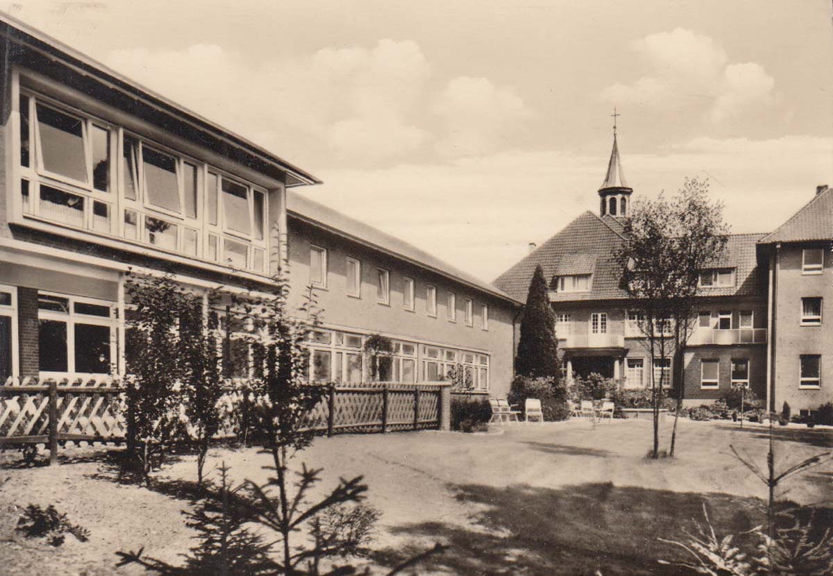 Lohne (Oldenburg). Kroge-Ehrendorf - St Anna Stift