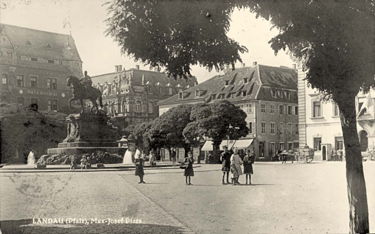 Landau in der Pfalz. Paradeplatz Max Josef, Luitpold-Denkmal, 1923