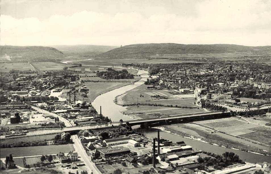 Minden. Panorama der Stadt mit Mittellandkanals über die Weser