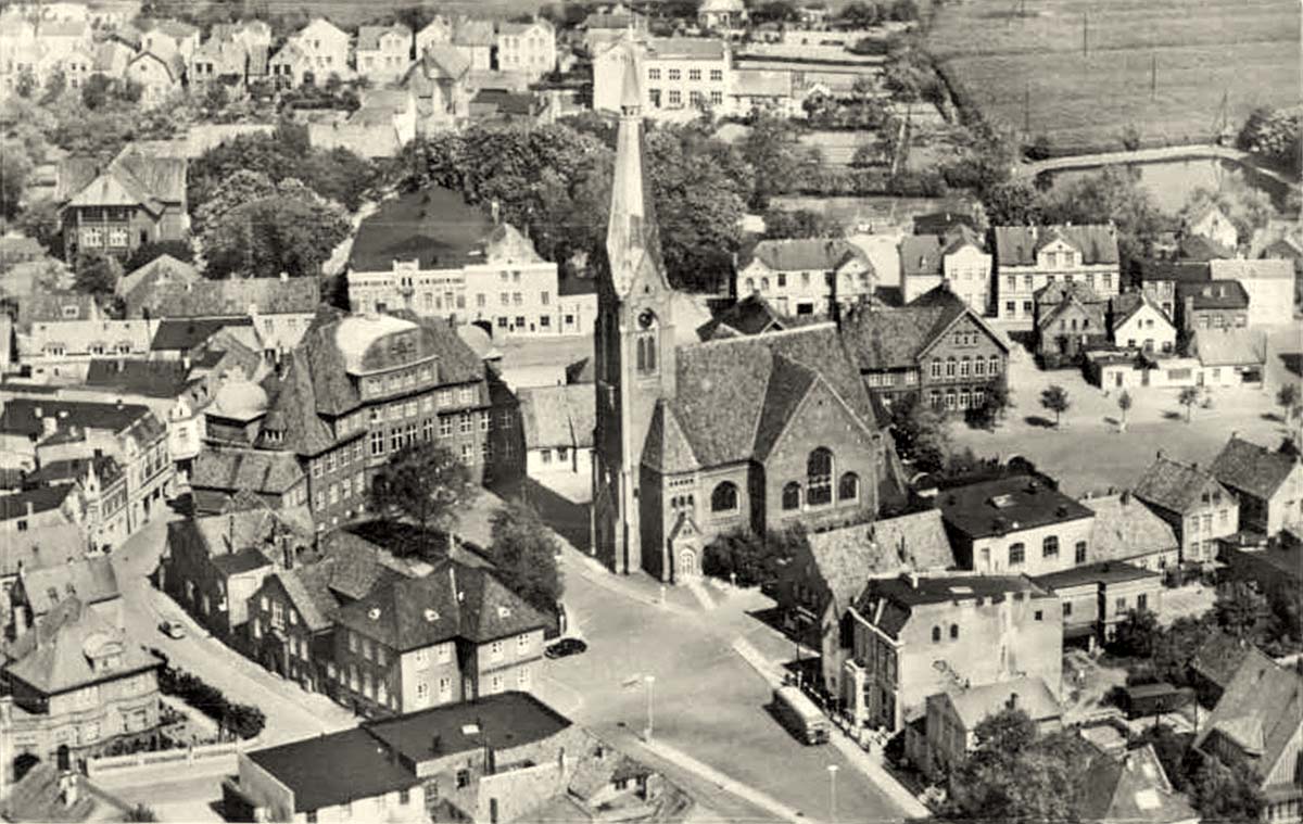 Marne. Panorama der Stadt und Kirche Maria-Magdalena