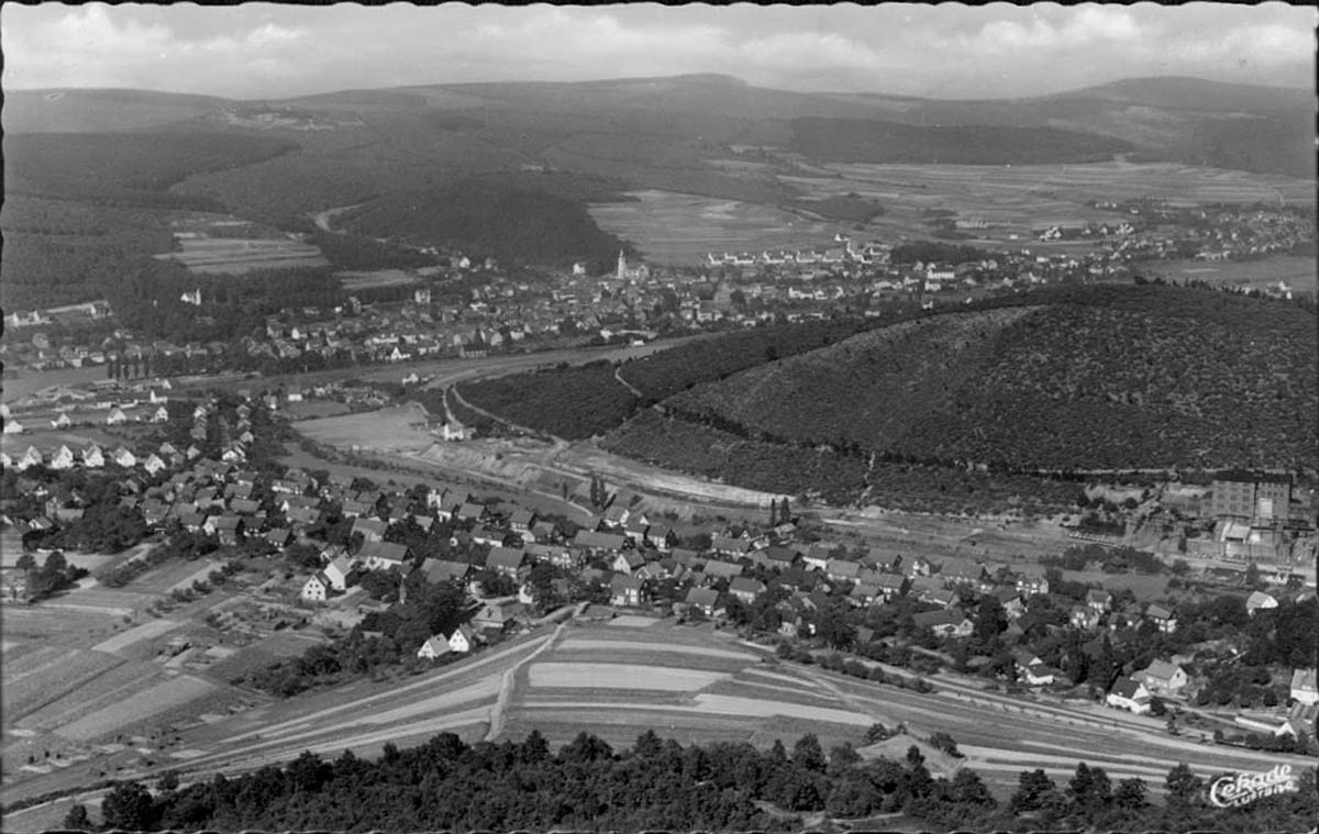 Neunkirchen (Siegerland). Gesamtansicht, Luftbild, um 1960