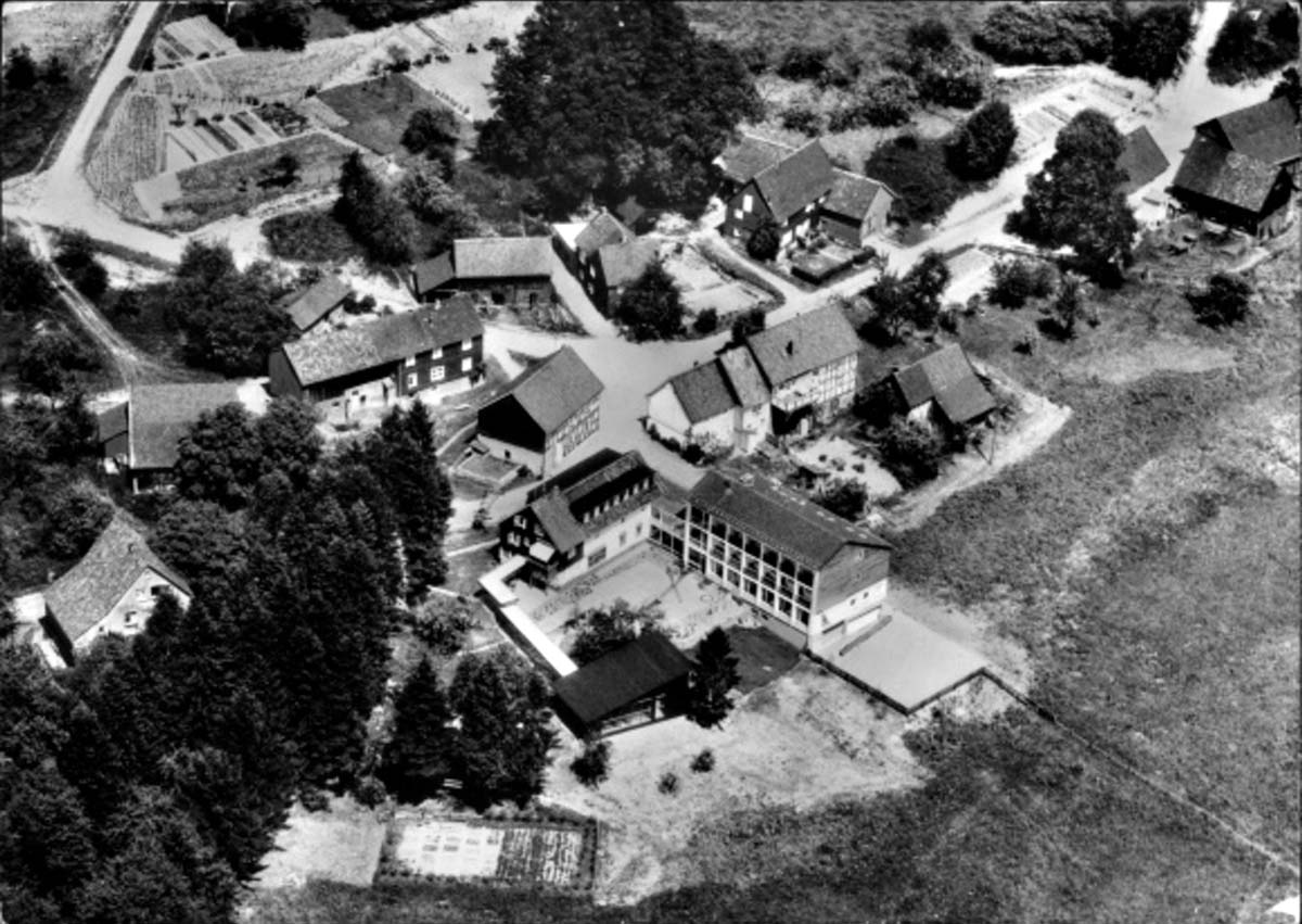 Nümbrecht. Marienberghausen - Freizeitheim 'Haus Wiesengrund', Luftaufnahme