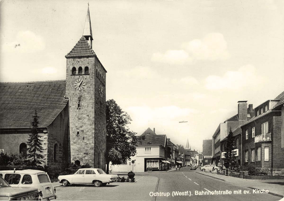 Ochtrup. Bahnhofstraße mit Evangelisches Kirche