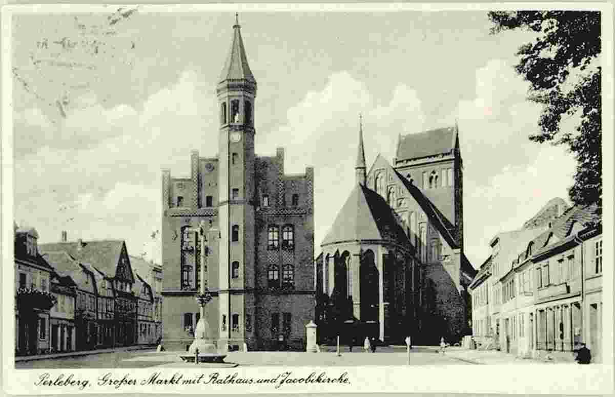 Perleberg. Großer Markt mit Rathaus und Jacobi Kirche