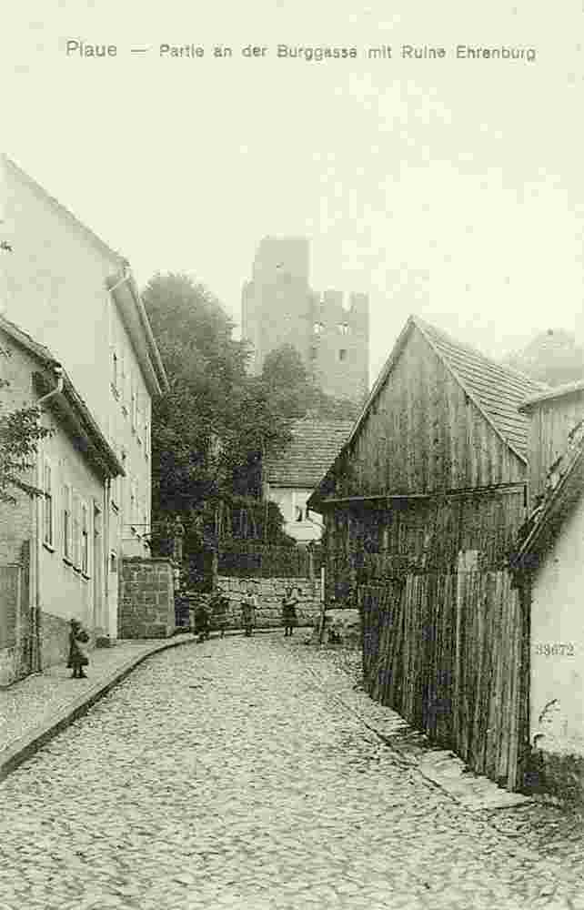 Plaue. Partie an der Burggasse mit Ruine Ehrenburg, um 1910