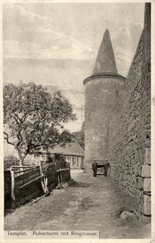 Templin. Pulverturm mit Ringmauer, 1915