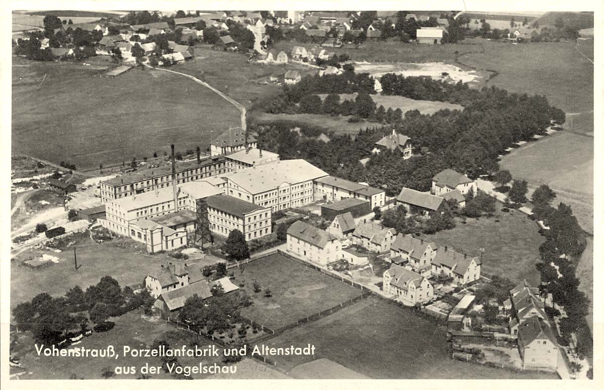 Vohenstrauß. Porzellanfabrik und Altenstadt aus der Vogelschau, 1931