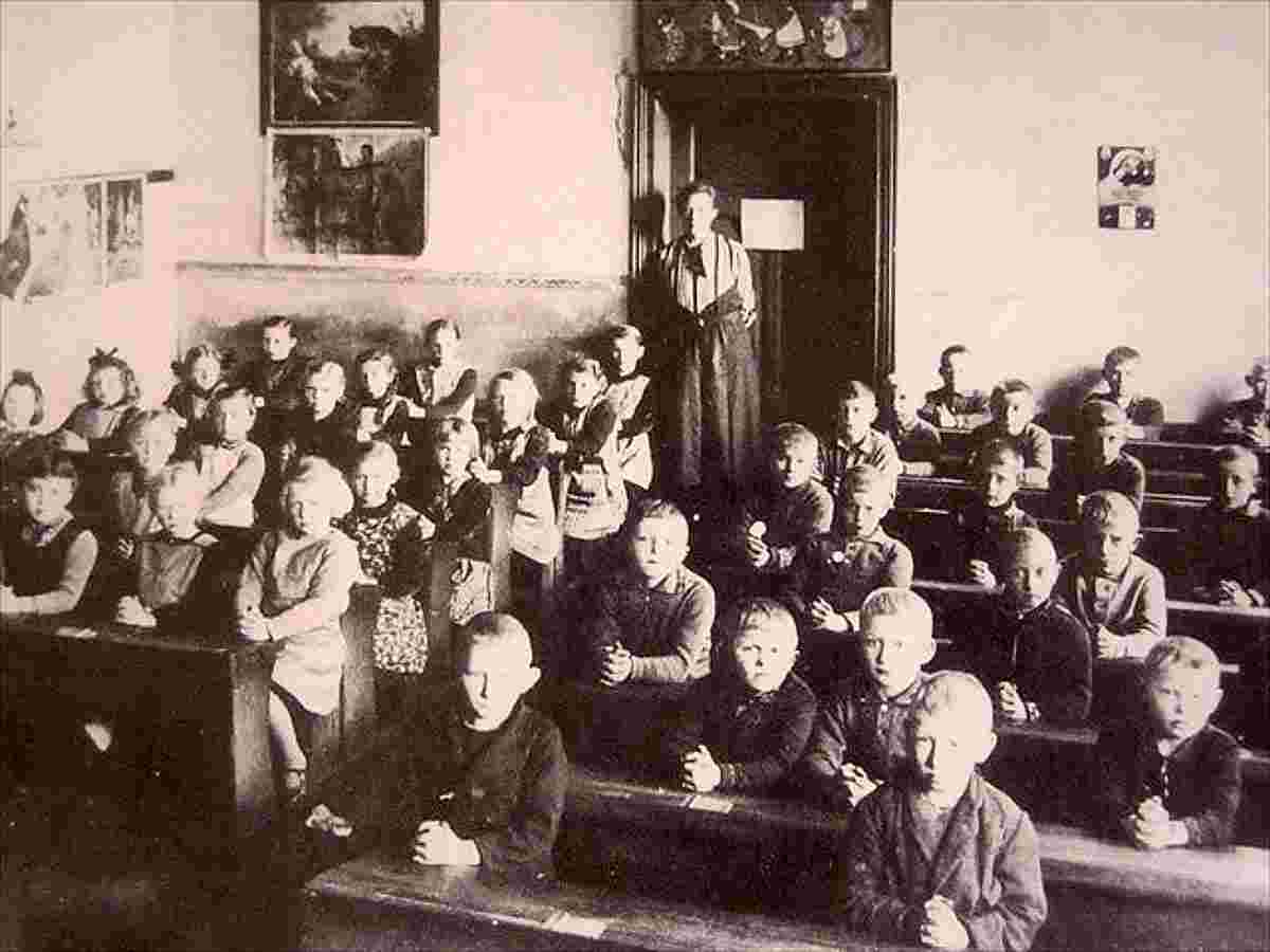 Wiefelstede. Erste Schule wurde 1851