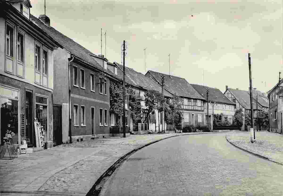 Wallhausen. Hauptstraße