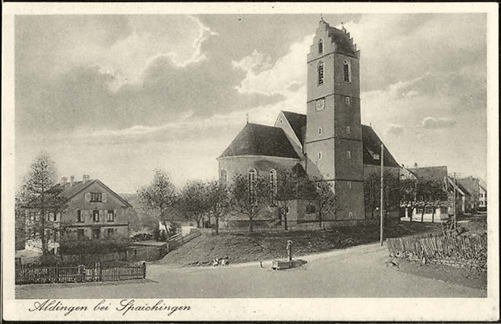 Panorama von Aldingen mit Kirche