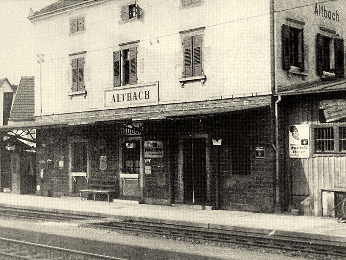 Altbach. Bahnhof