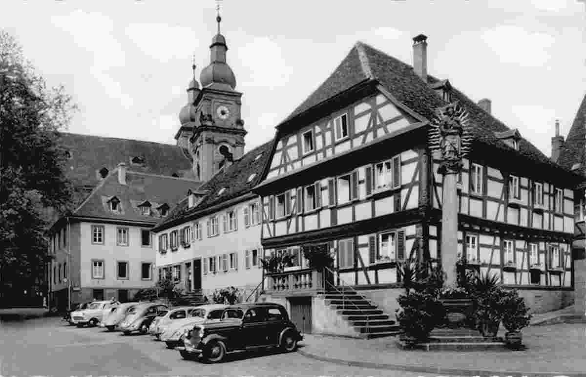 Amorbach. Marktplatz und Mariensäule