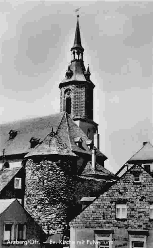 Arzberg. Evangelische Kirche und Pulverturm