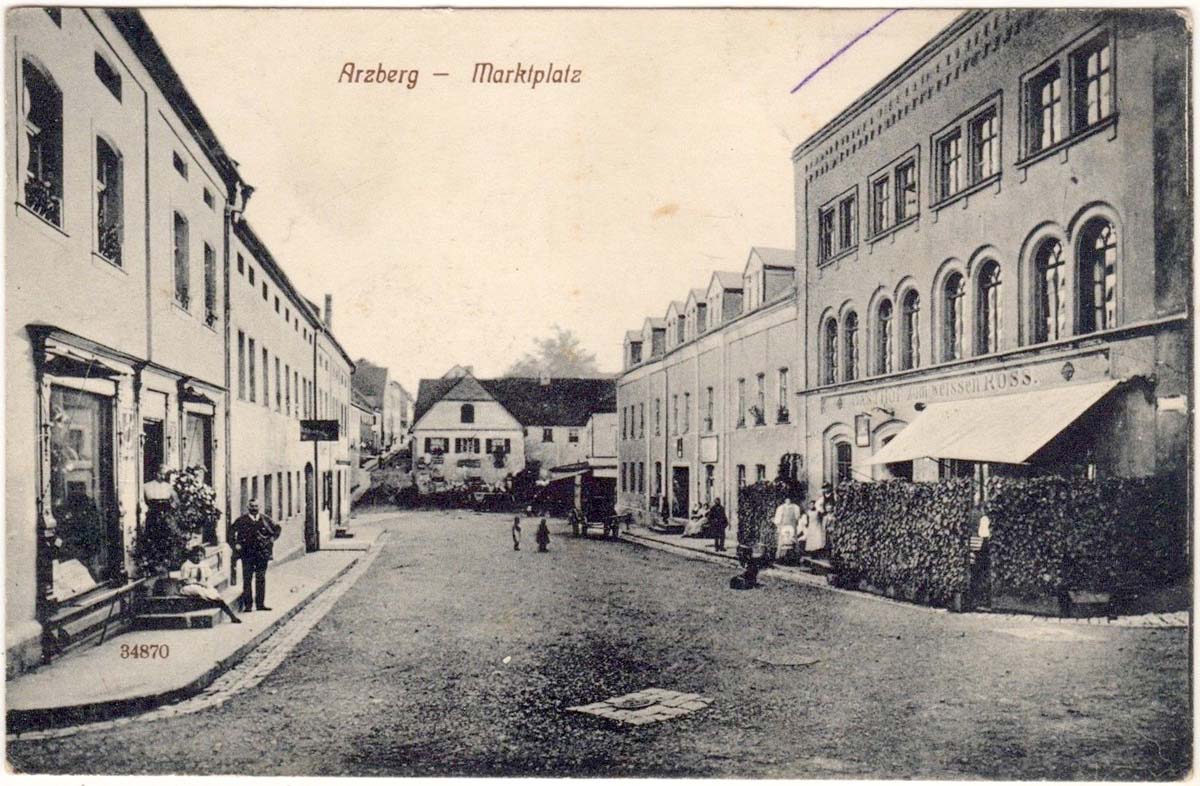 Arzberg (Oberfranken). Marktplatz, Gasthof zum weissen Ross