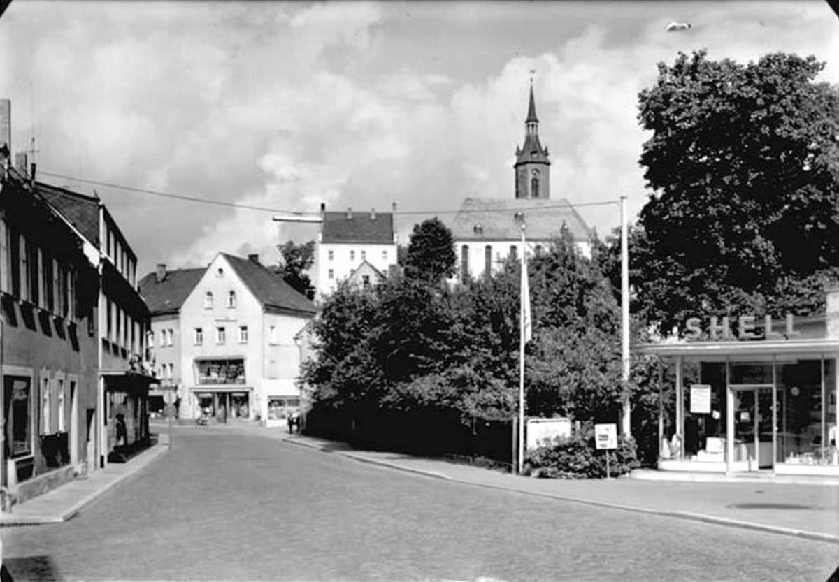Arzberg (Oberfranken). Panorama von Stadtstraße, 1963