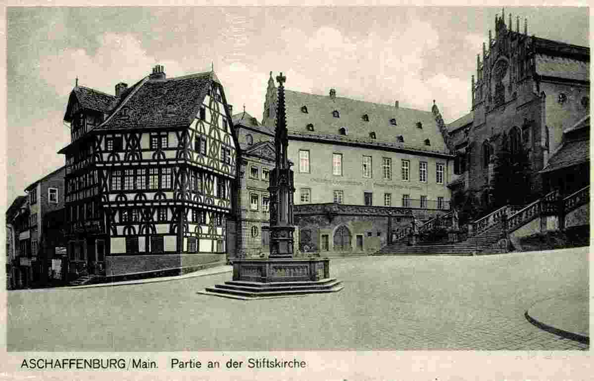 Aschaffenburg. Stiftsplatz - Stiftskirche und Pilgerbrunnen