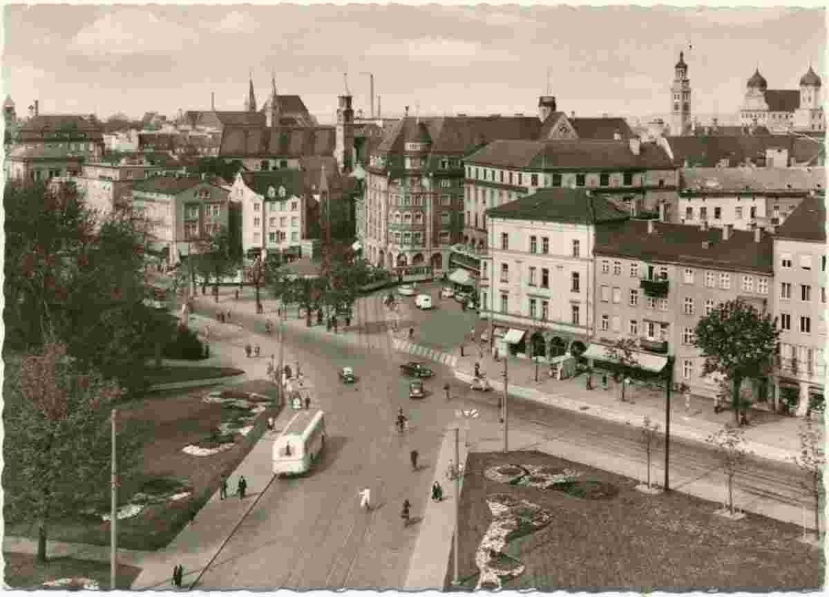 Augsburg. Königsplatz mit Verkehr, 1960
