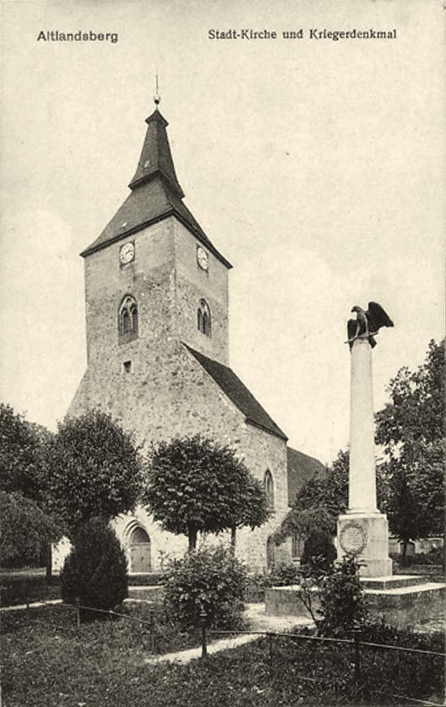 Altlandsberg. Stadtkirche und Kriegerdenkmal