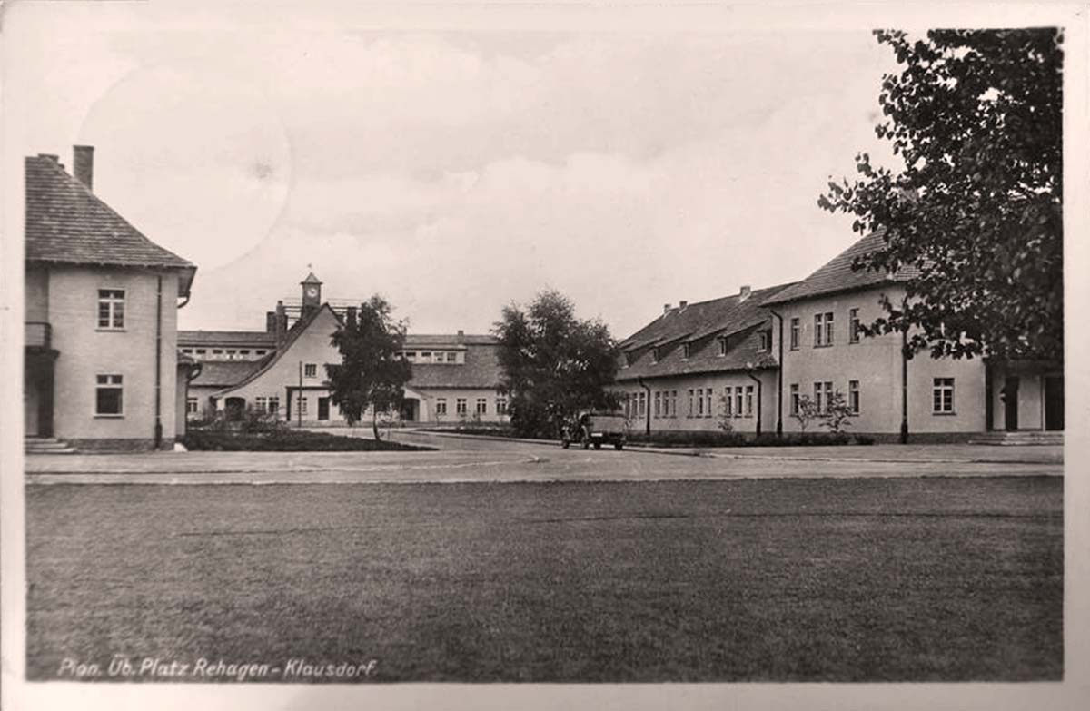 Am Mellensee. Rehagen - Platz, Kaserne, 1941