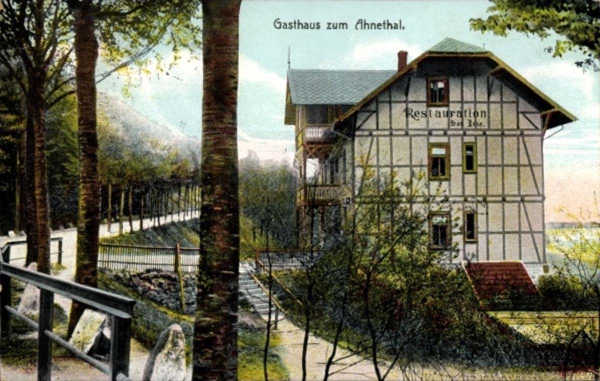 Ahnatal. Weimar - Gasthaus zum Ahnatal, Fachwerkhaus