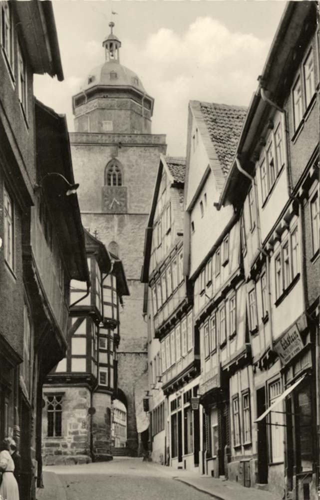 Alsfeld. Obere Fulder Gasse mit Walpurgiskirche, 1964