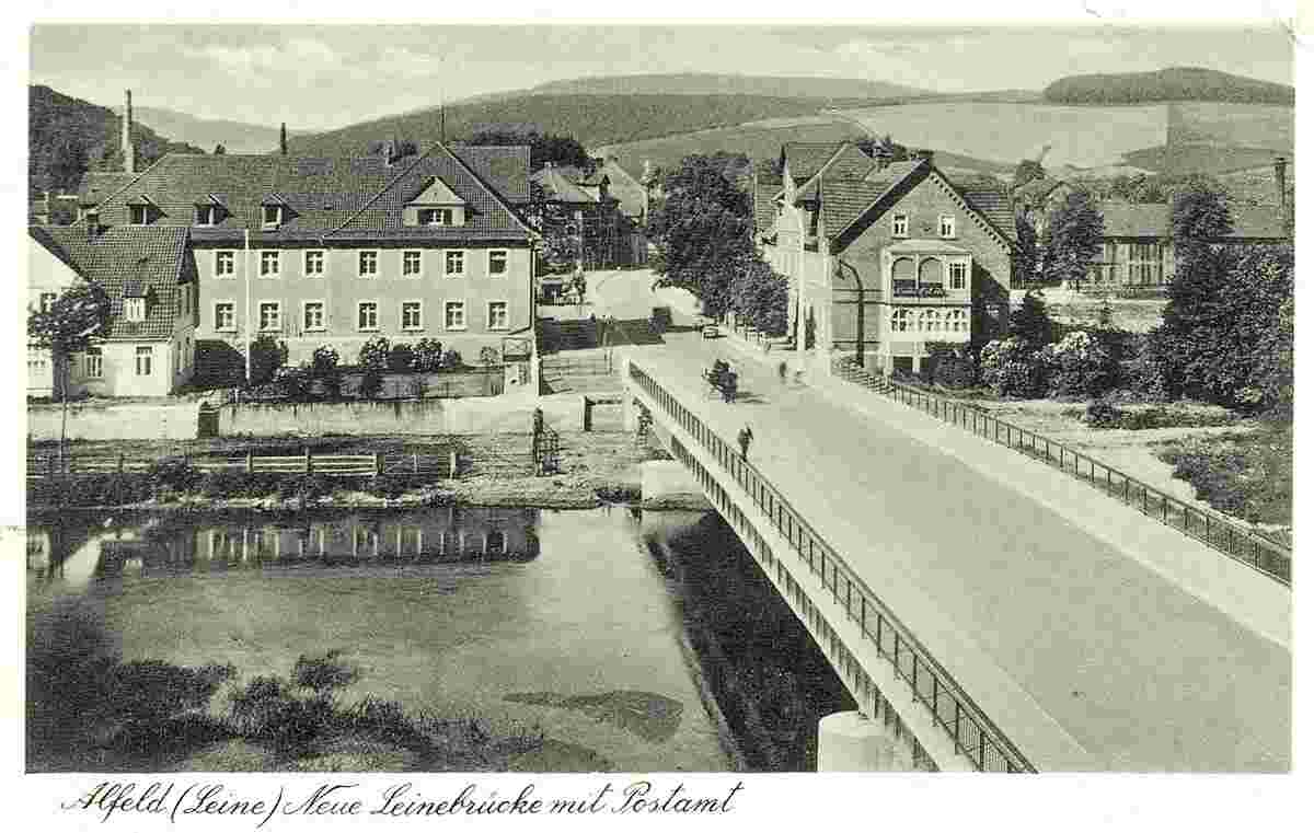 Alfeld. Neue Leinebrücke mit Postamt, 1939