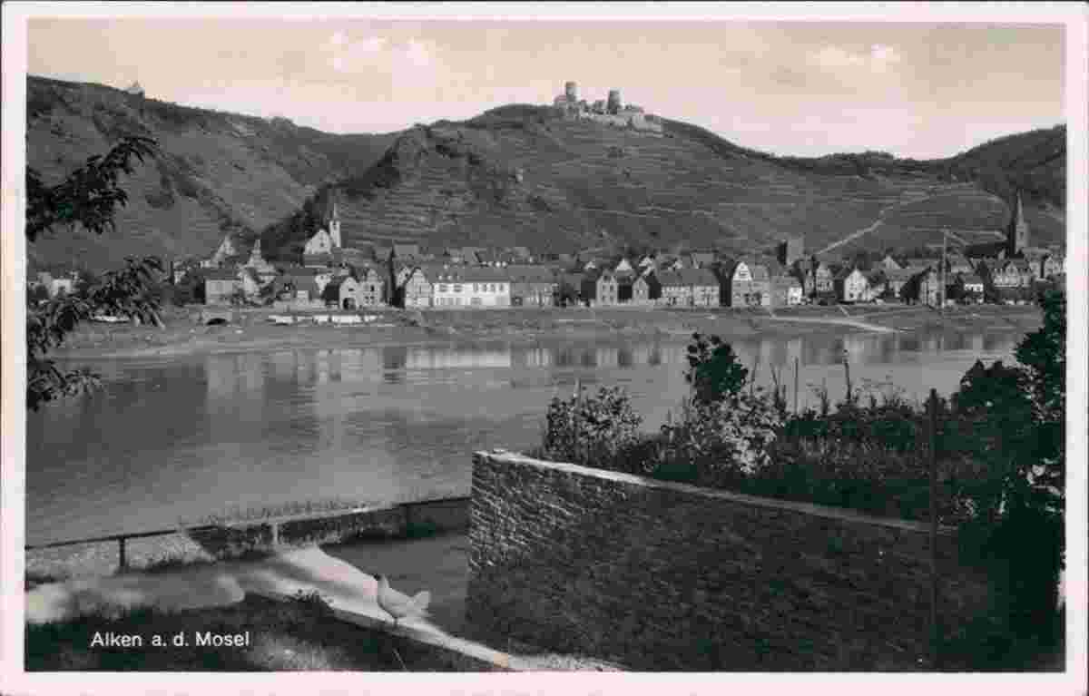 Alken. Blick auf fluss die Mosel und die Stadt mit Burg, 1932