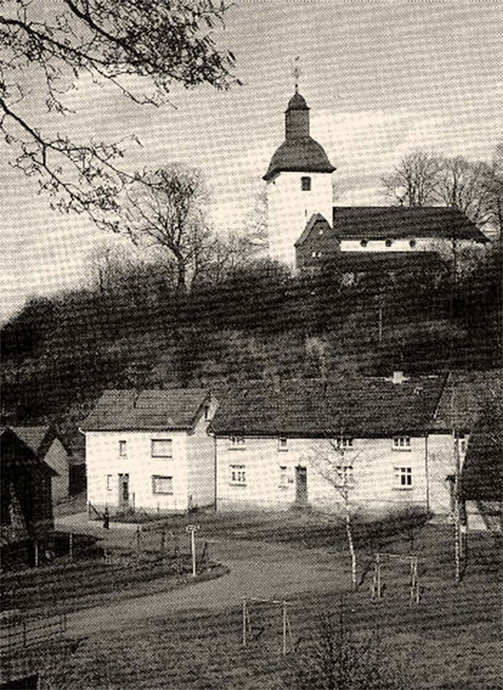 Blick auf Almersbach und Kirche