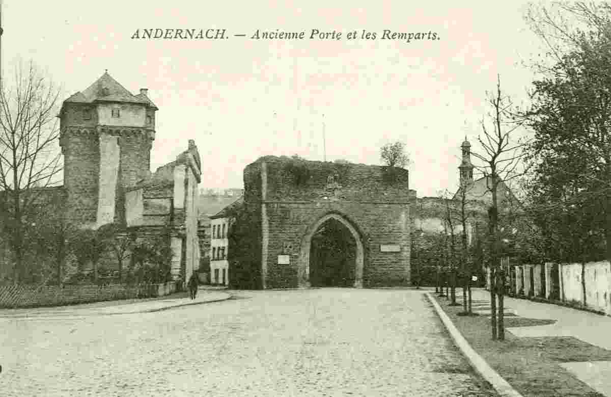 Andernach. Altes Tor und die Wälle