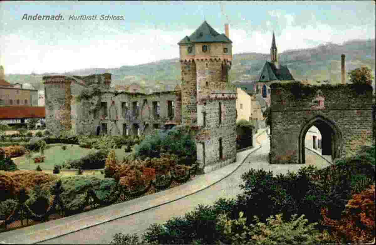 Andernach. Altes Türme, Mauer und Tor von Schloß