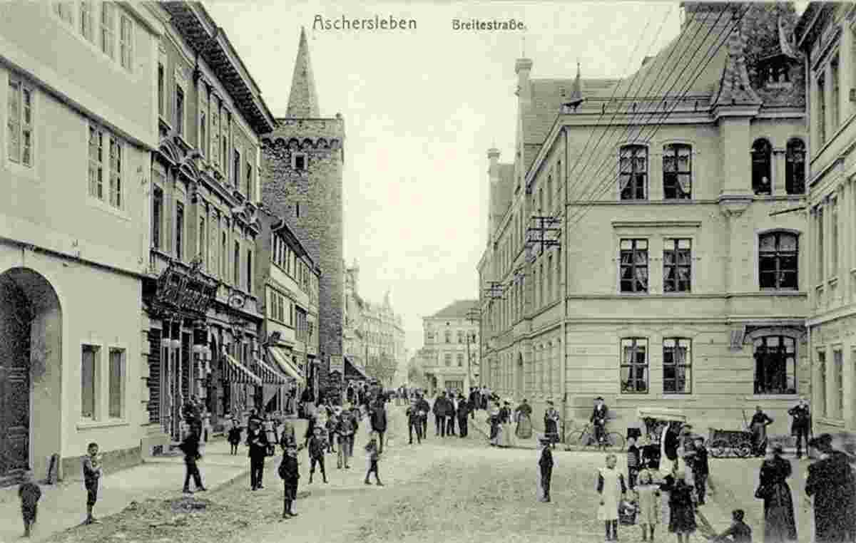 Aschersleben. Breite Straße