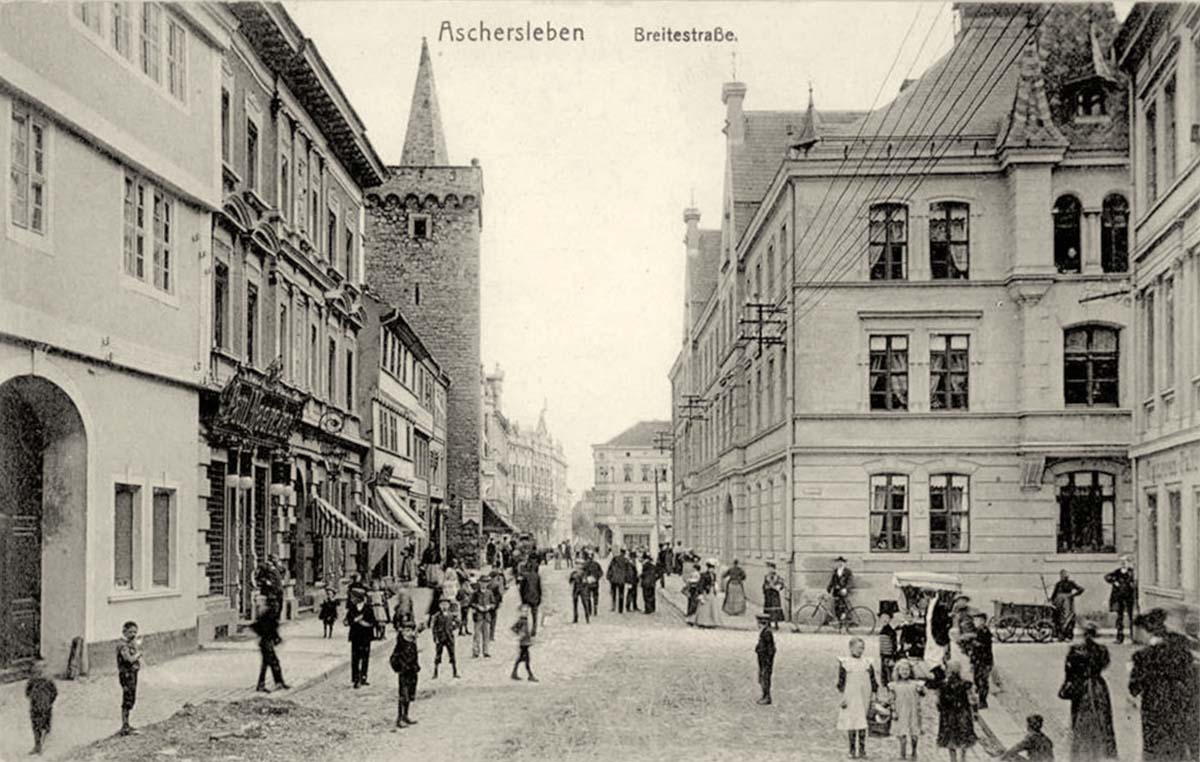 Aschersleben. Breite Straße